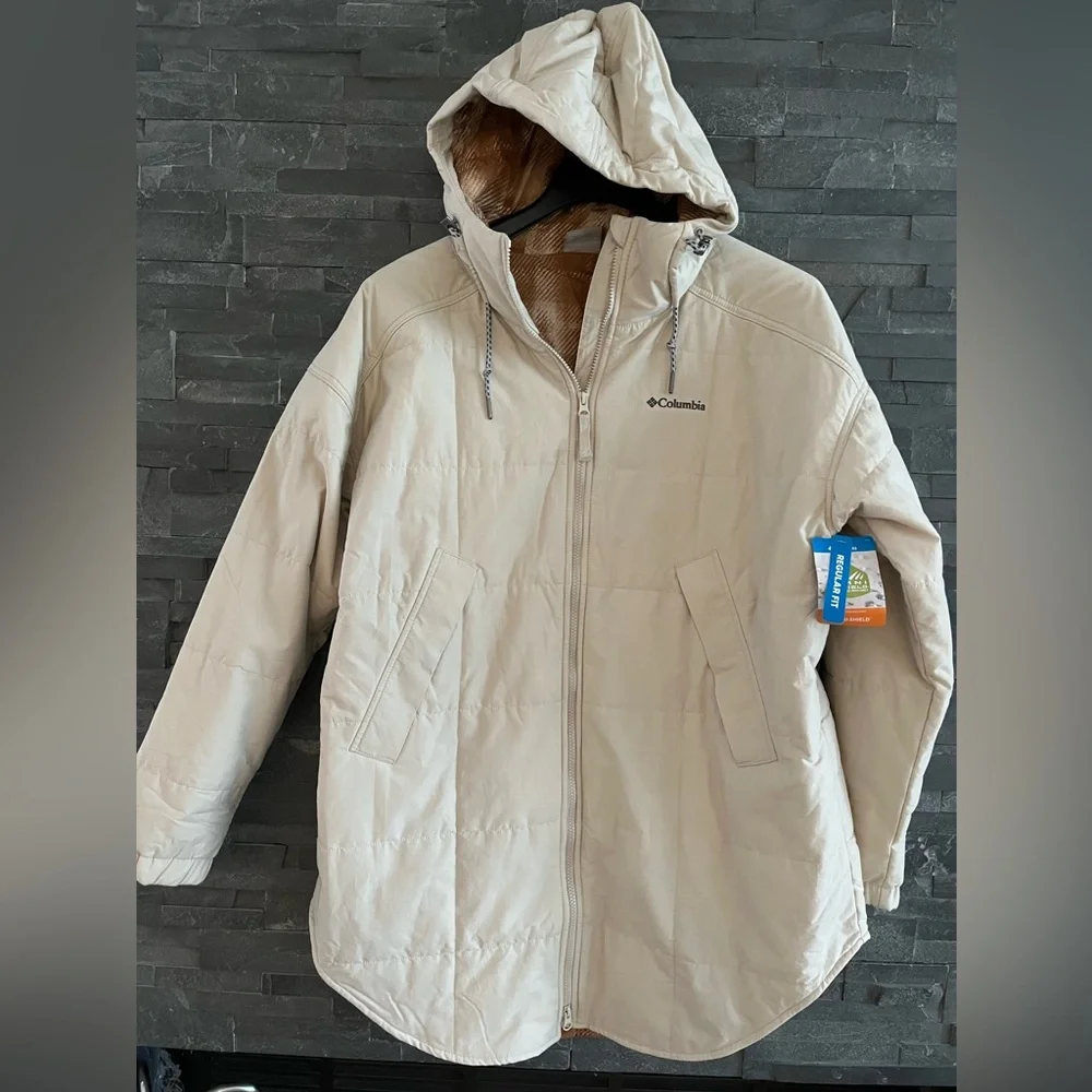 Columbia Chatfield Hill™ II Hooded Quilted Novelty Jacket w/Omni-Shield™ finish - Picture 8 of 16